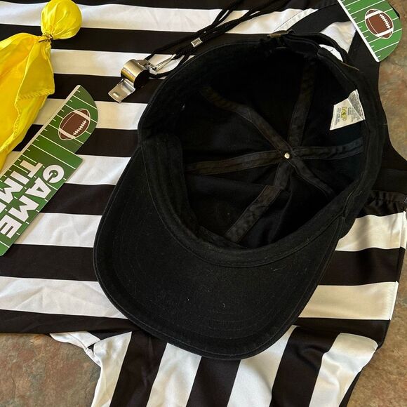 Referee Outfit Woman’s Medium - Picture 3 of 6